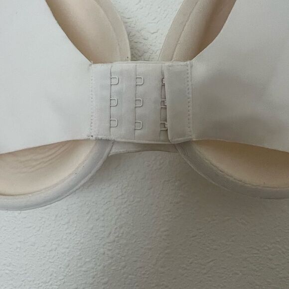 Soma vanishing back full coverage Bra 36DD - Picture 6 of 6